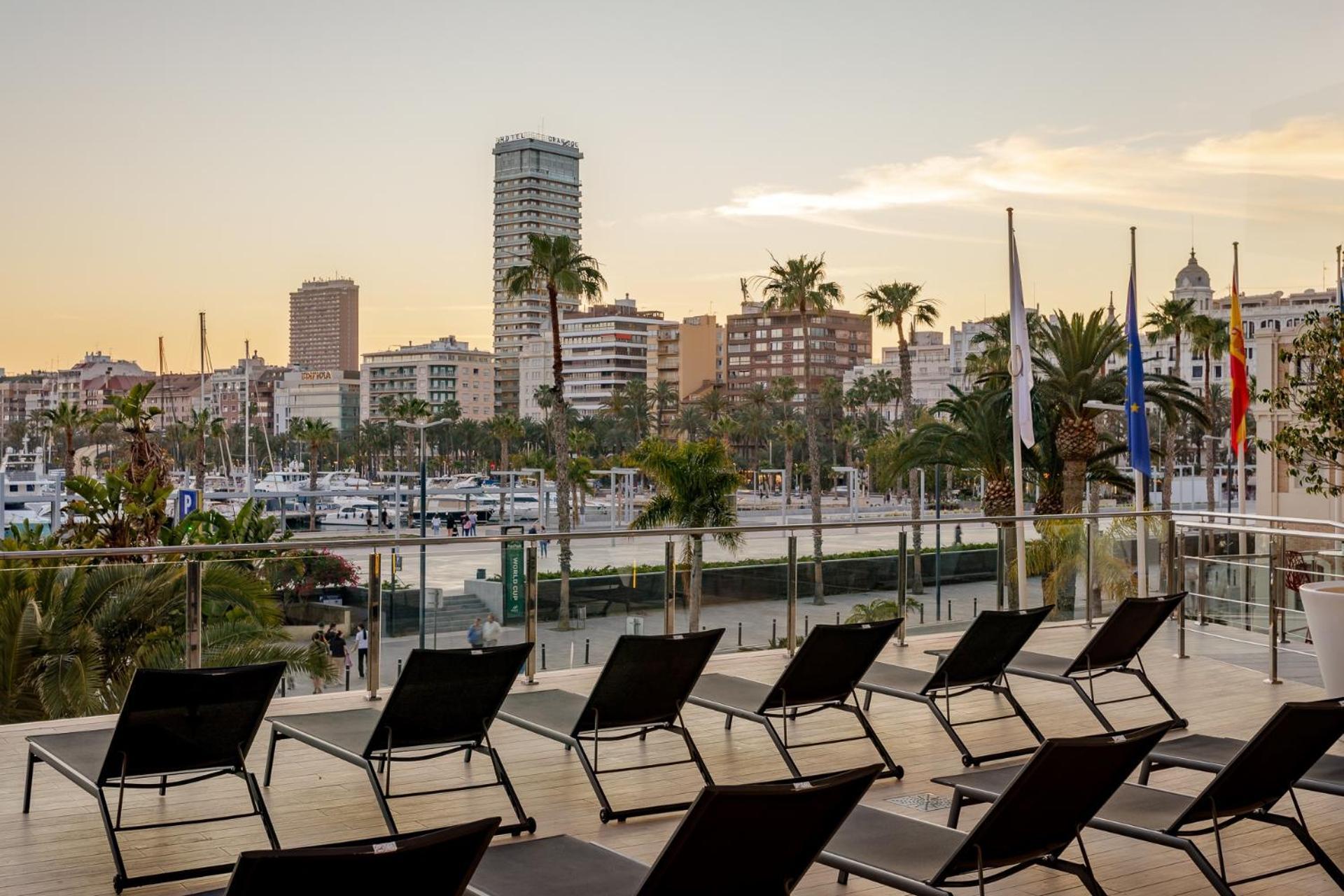 Melia Alicante Hotel Exterior photo